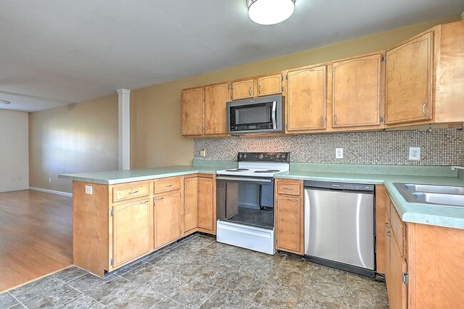 Photo - 2305 S Greenwood Dr