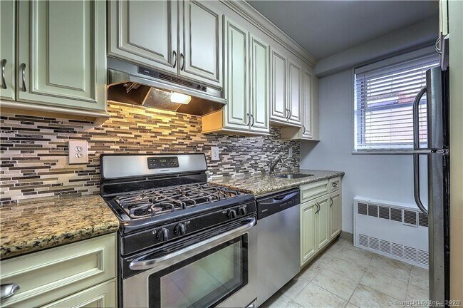 Photo - 444 Bedford St Unit APT 7D