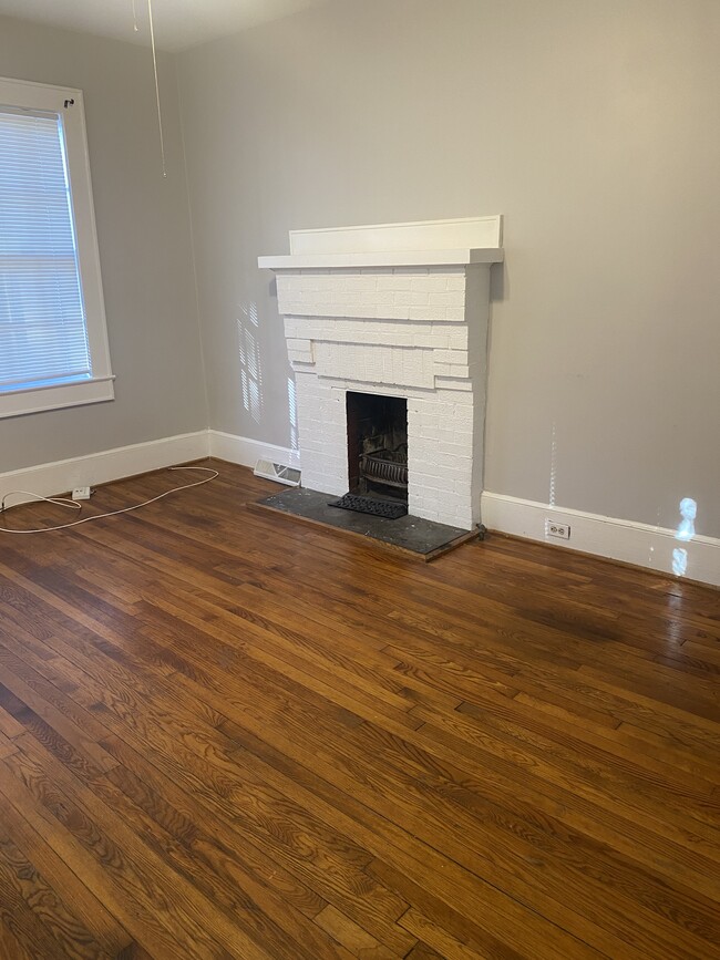 Photo - 2103 Marion St