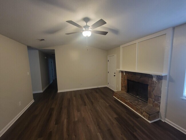 Photo - 2640 Teakwood Dr