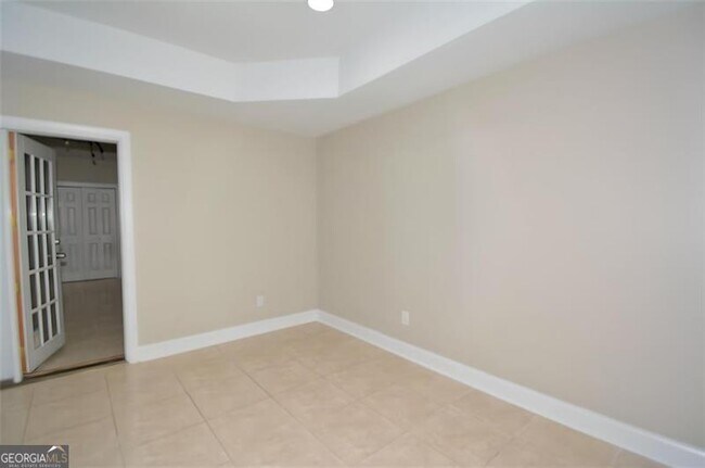 Photo - 618 Tradwell Pl NE