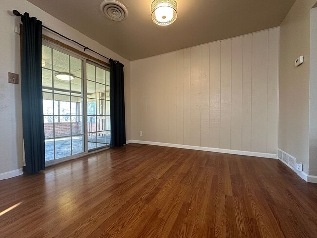 Photo - Lovely 3 Bed, 1 Bath with large backyard