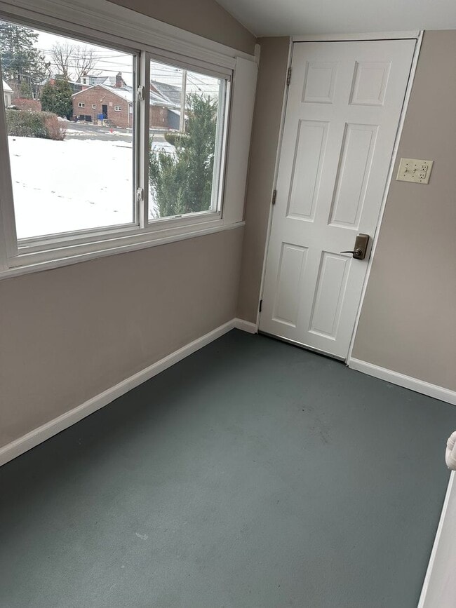 Photo - 4935 8th Ave Unit Rear