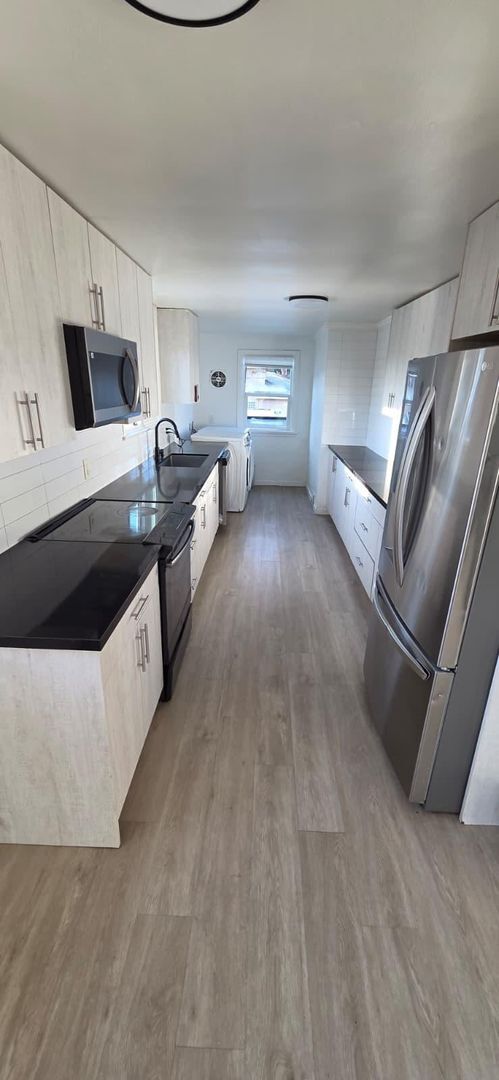 448 W Main St Unit - Upstairs