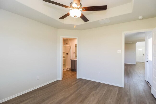 Photo - 10703 Sunlit St
