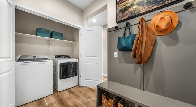 Photo - 6314 S 47th Dr