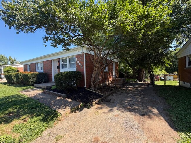 Photo - 1861 Dunkirk Dr