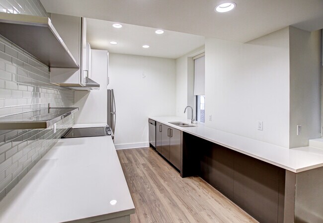 Photo - The Creswell