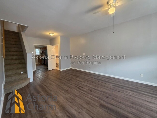 Photo - 1726 Darley Ave