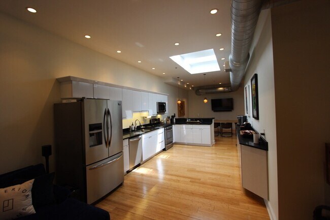 Kitchen - Star Lofts Penthouse