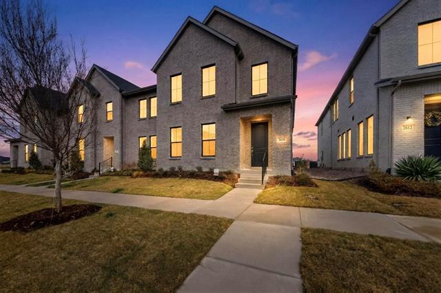 Building Photo - 2816 Jacaranda Dr