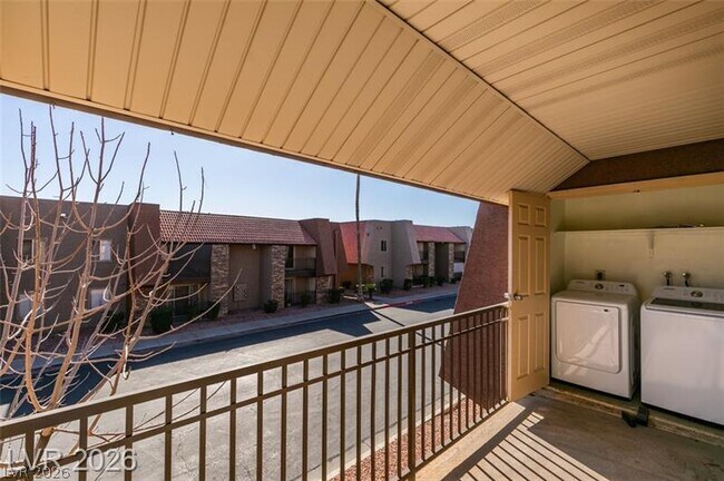 Photo - 5260 River Glen Dr Unit 268