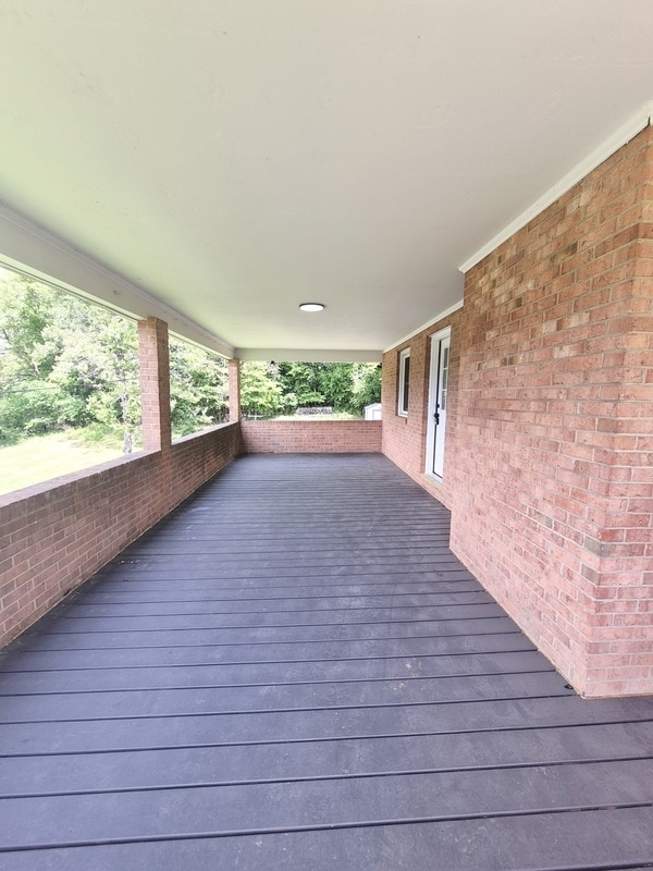 Photo - 200 Wellview Dr
