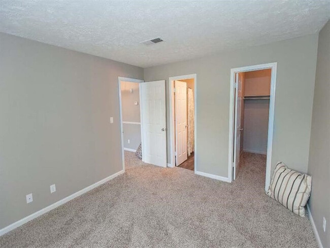 ¡Vestidor! - Post House Jackson