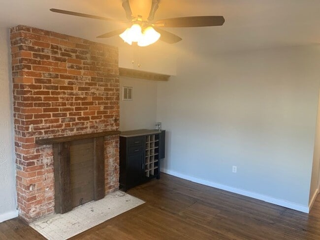 Photo - 5212 Coral St Unit Apt 2