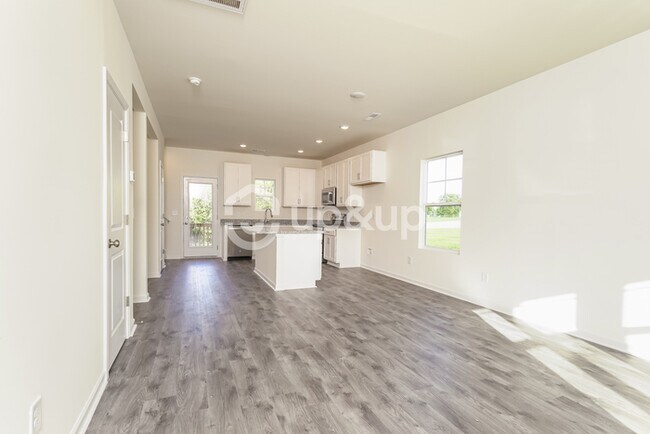 Photo - Fantastic 3bd/3ba home! Coming soon!