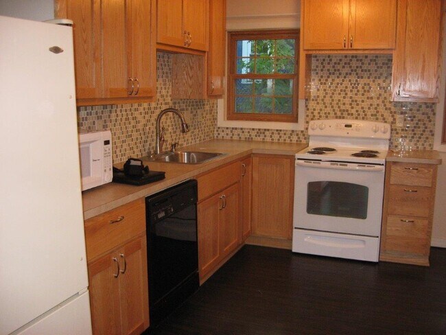 Photo - 1302 4th St N Townhome