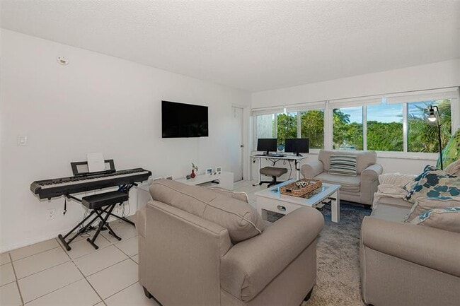 Photo - 100 Lakeview Dr Unit 206