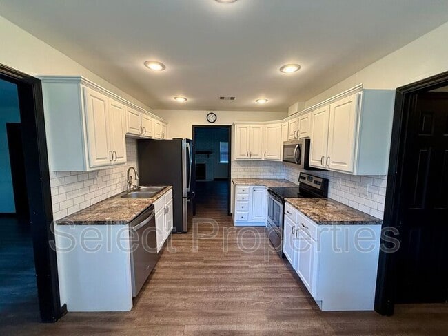 Photo - 606 Shadow Ridge Dr