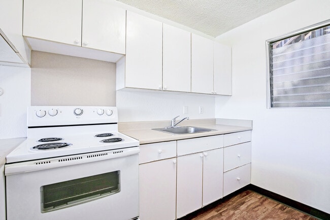 Photo - Waimanalo Apartments