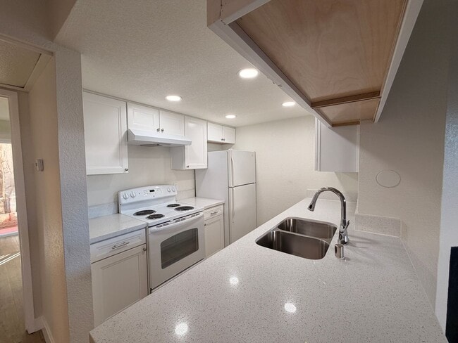Photo - Renovated Apartment for Rent Unit 3