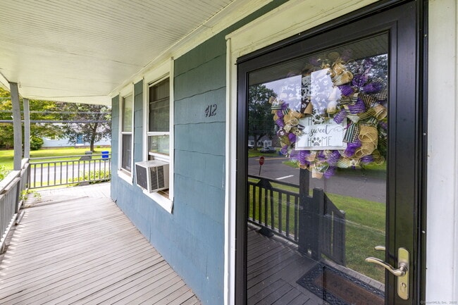 Photo - 410 Middletown Ave