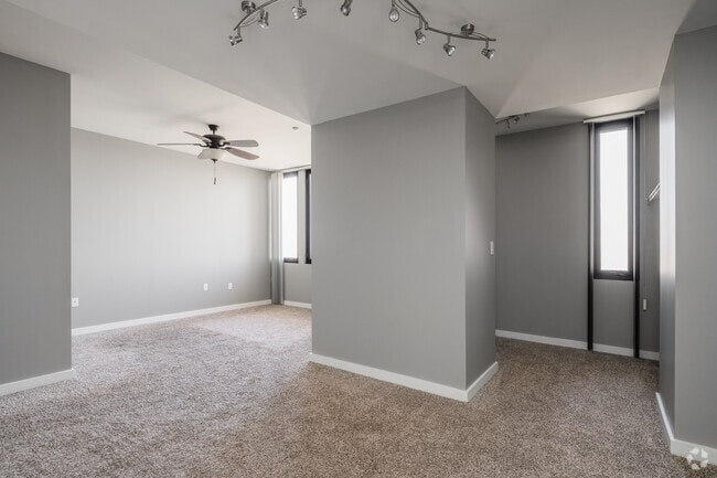 Pointe 400 Apartments