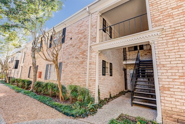 Building Photo - 7900 Westheimer Rd Unit 246 Rental