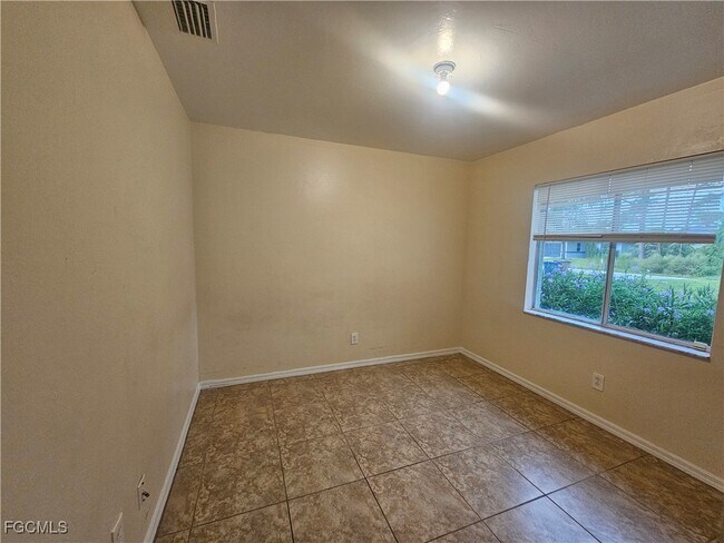 Photo - 4642 26th St SW