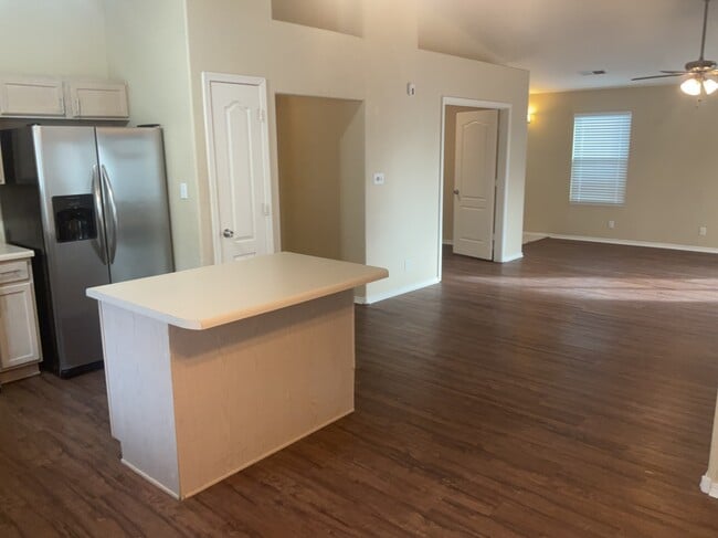 Photo - 736 Autumn Meadows Dr