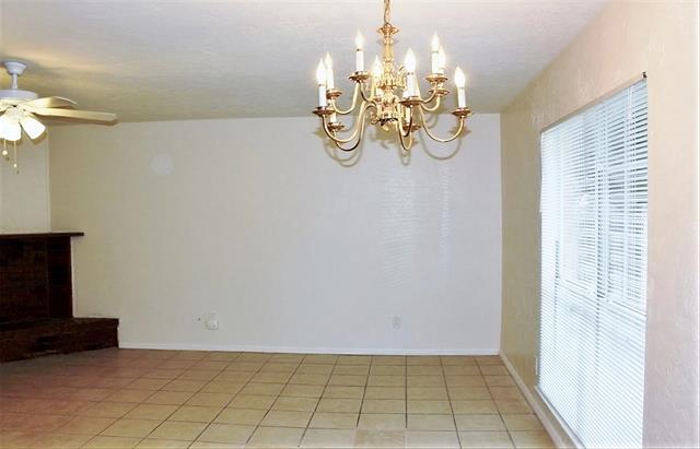 1533 Santa Fe Trail
