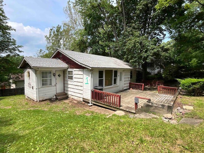 Building Photo - 1 Wildwood Trail Rental