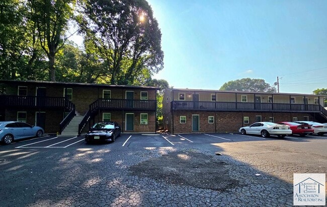 Photo - 77 Ford St Apartment
