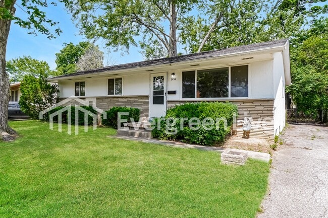 Photo - 1456 Picard Rd