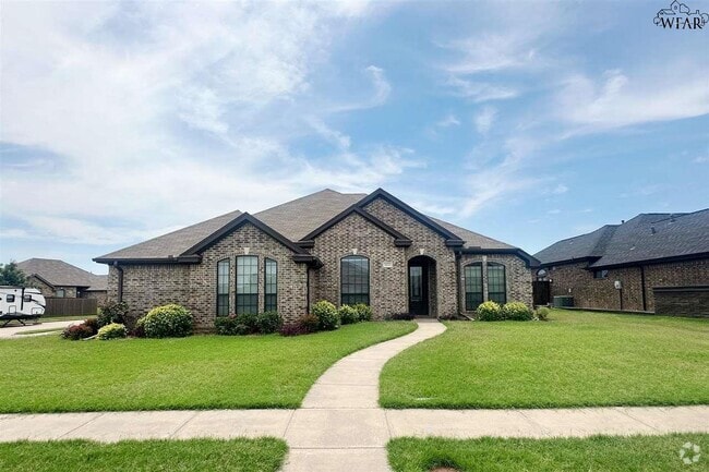 Building Photo - 5016 Southfork Dr Rental