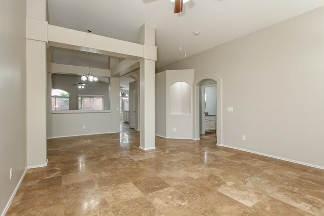 Photo - 1024 E Tonopah Dr