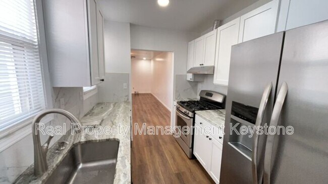 Photo - 1715 Larkins Wy