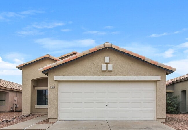 Building Photo - 2165 E Donald Dr