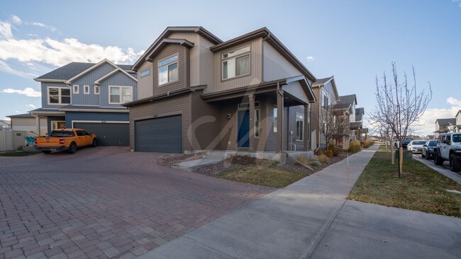 Building Photo - Low Maintenance Living In Banning Lewis Ranch