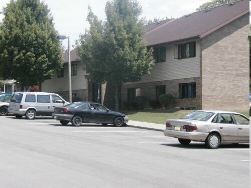 Photo - Cedarwood Apartments