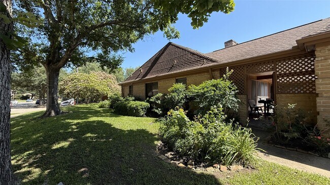 Photo - 11527 Cedar Creek Dr