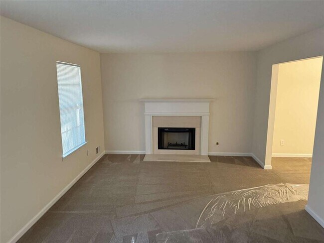 Photo - 228 Solomon Dr