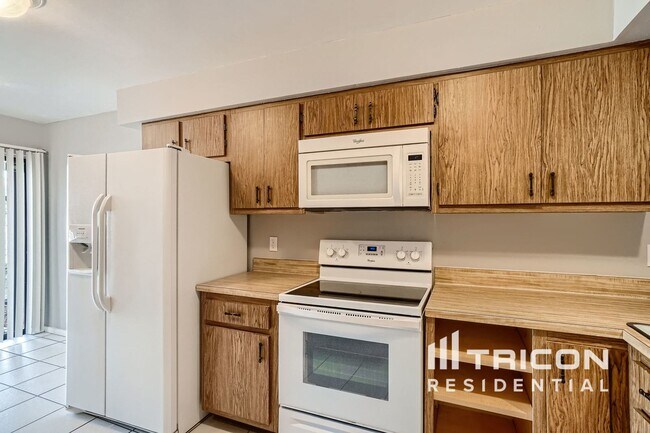 Photo - 1032 Weathered Wood Cir