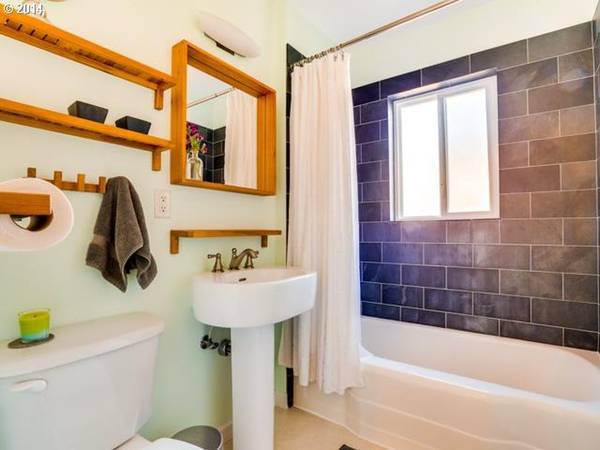 Photo - 5530 NE 7th Ave Unit 7