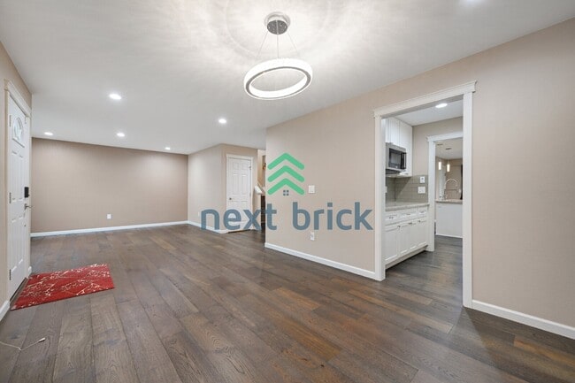 Photo - 4-Bedroom Home with Quartzite Counters & Modern Upgrades