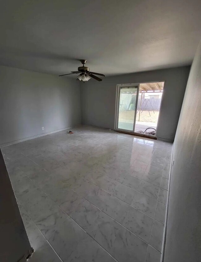 Photo - 1502 E Century Ave