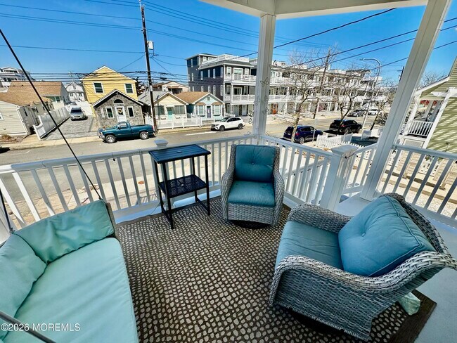 Photo - 235 Sherman Ave