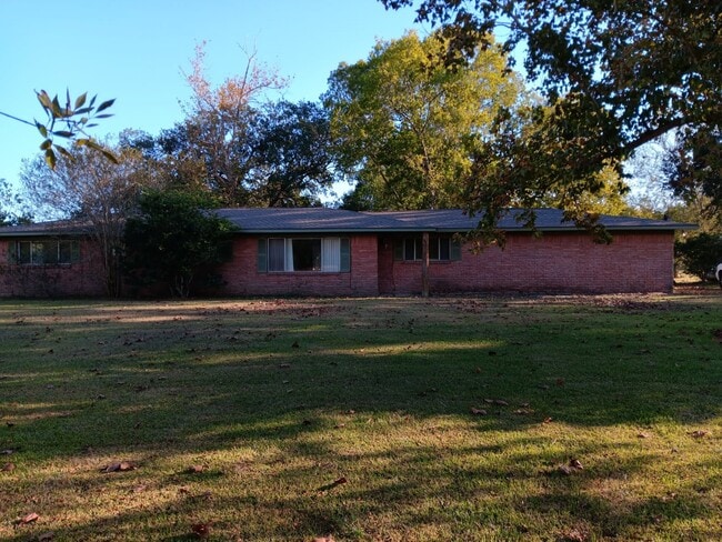 Building Photo - 3702 Cedar Rapids Pkwy