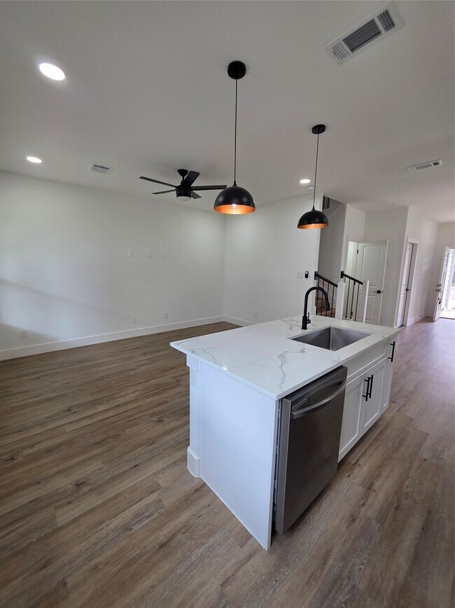 Photo - 1407 Odd Fellow St Unit A