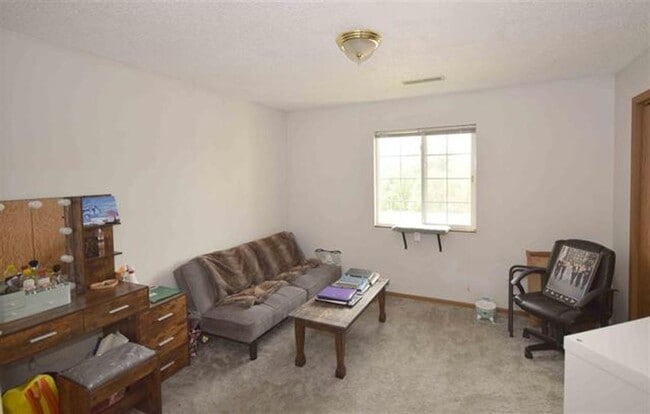 Photo - AUGUST 1ST, 2026.  2 Bedroom condominium on Iowa City West Side